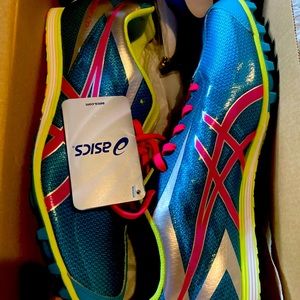 New with Box Womens Asics size 11 Track shoes